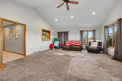1453 Eagle Crest Court, Saginaw MI 48609 photo 5