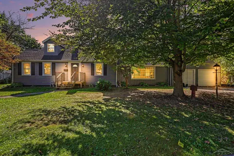7 Northlawn Court, Saginaw MI 48602 photo 2