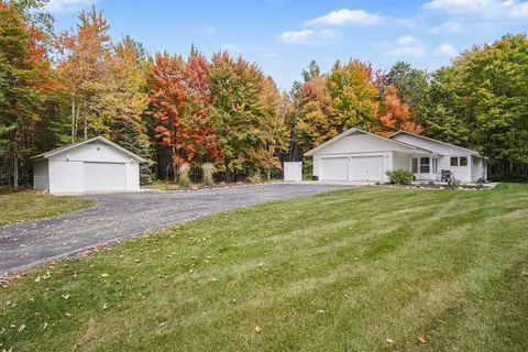 3416 N Sturgeon Road, Midland MI 48642 photo 2
