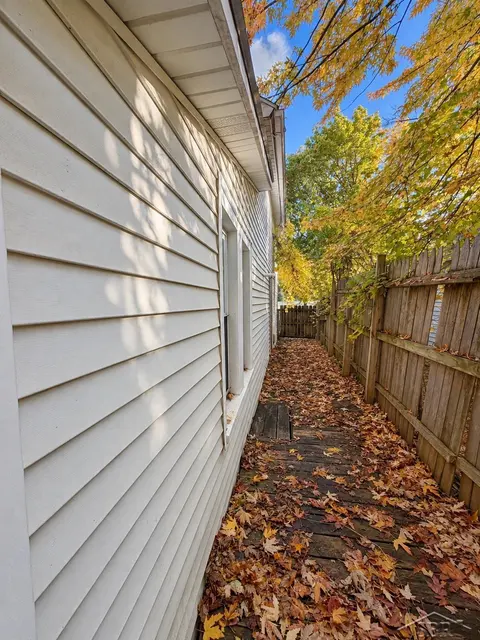 203 E Hart Street, Bay City MI 48706 photo 5