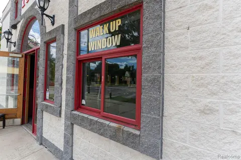 1088 S University Street, Mount Pleasant MI 48858 3434 photo 3