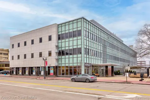 203 S Washington Avenue, Saginaw MI 48607 1208 photo 2