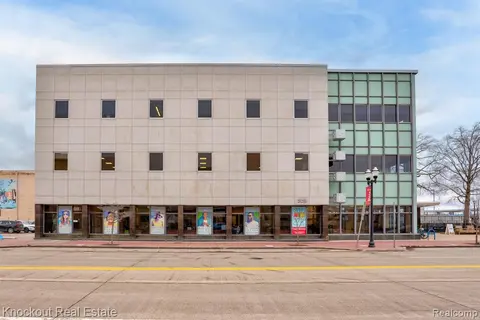 203 S Washington Avenue, Saginaw MI 48607 1208 photo 3