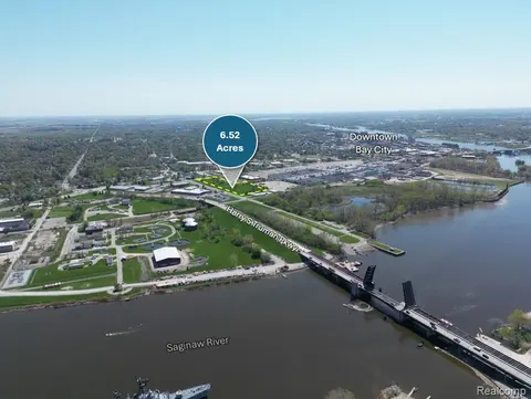 1515 N Johnson Street, Bay City MI 48708 photo 2