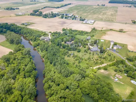 000 West Tuscola, Frankenmuth MI 48734 photo 2