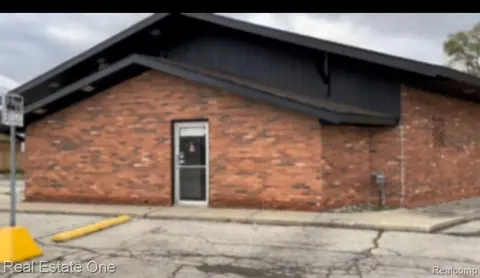 6000 Dixie Highway, Saginaw MI 48601 5923 photo 5