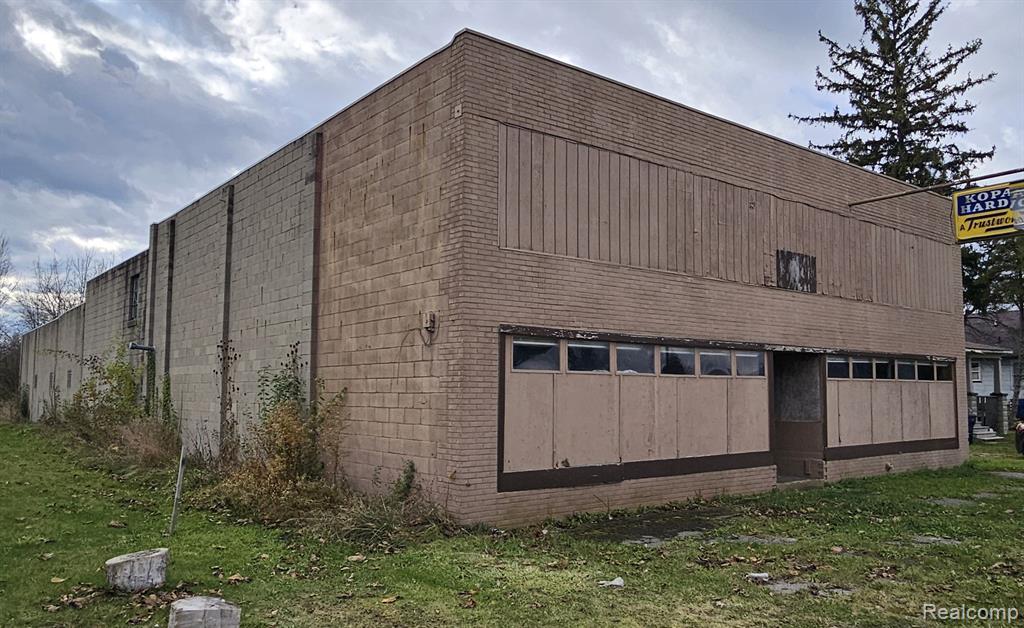 3310 Wadsworth Road, Saginaw MI 48601 6249 photo 1