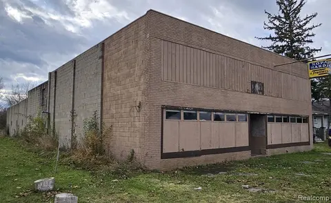3310 Wadsworth Road, Saginaw MI 48601 6249 photo 1
