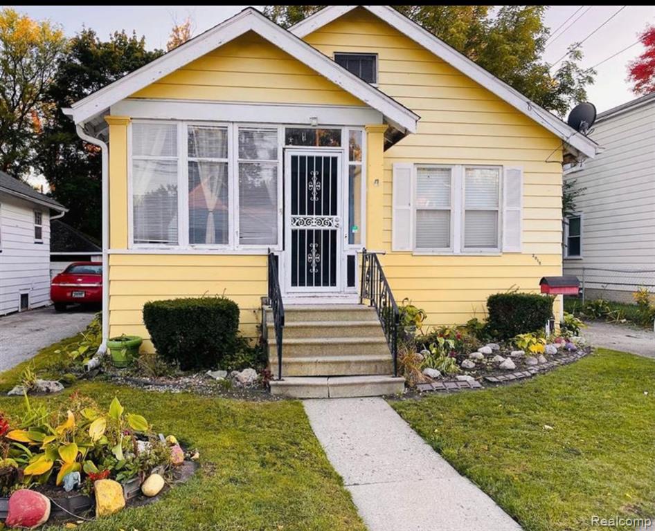 2015 W Genesee Avenue, Saginaw MI 48602 4833 photo 1