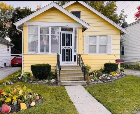 2015 W Genesee Avenue, Saginaw MI 48602 4833 photo 1