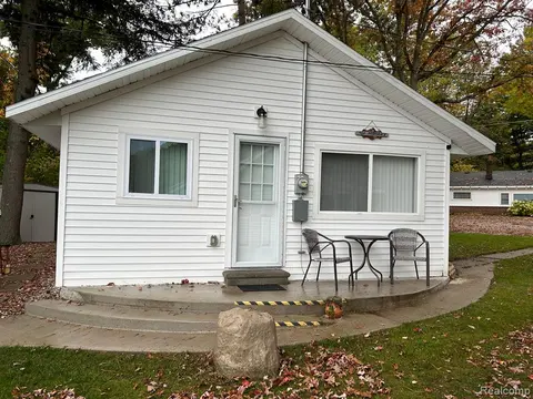 1249 N Crooked Lake Drive, Lake MI 48632 9090 photo 3