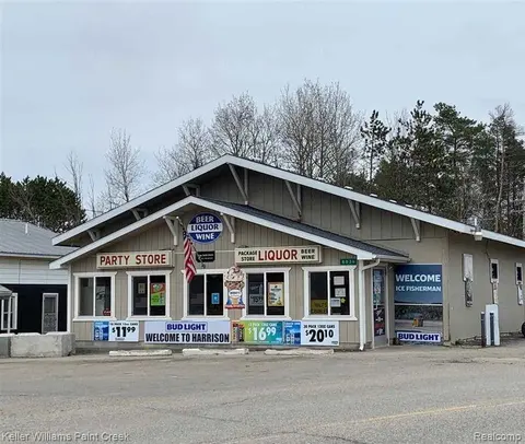 8036 N Clare Avenue, Harrison MI 48625 8872 photo 1
