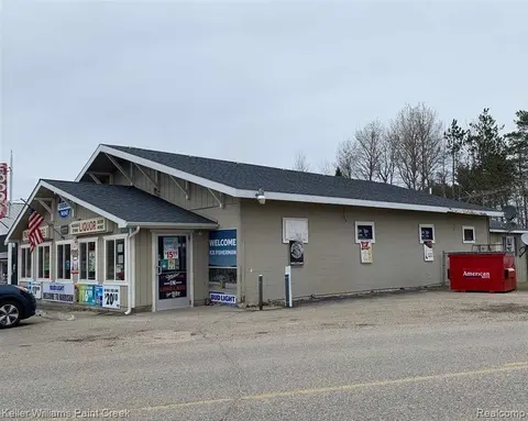 8036 N Clare Avenue, Harrison MI 48625 8872 photo 4