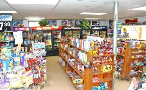 8036 N Clare Avenue, Harrison MI 48625 8872 photo 5
