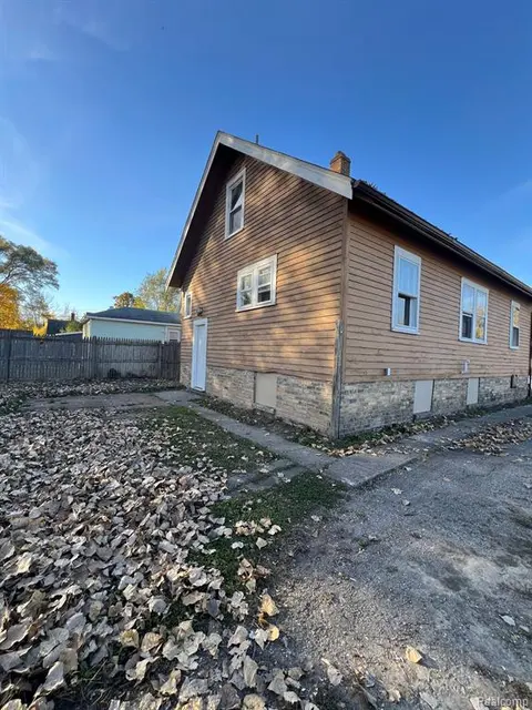 1517 Stanley Street, Saginaw MI 48602 1060 photo 2