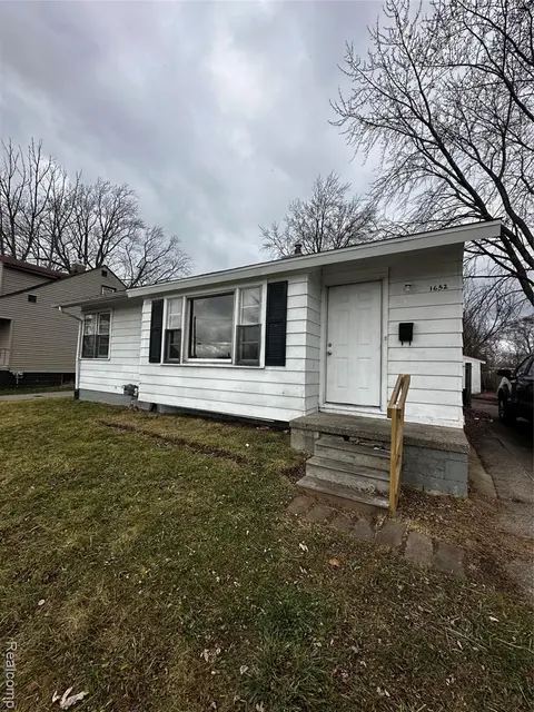 1652 Stanley Street, Saginaw MI 48602 1061 photo 2