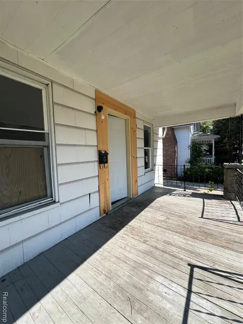 1756 Jordan Street, Saginaw MI 48602 1117 photo 2