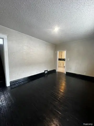 1756 Jordan Street, Saginaw MI 48602 1117 photo 4