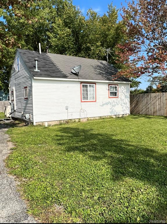 2221 Salt Street, Saginaw MI 48602 1267 photo 1