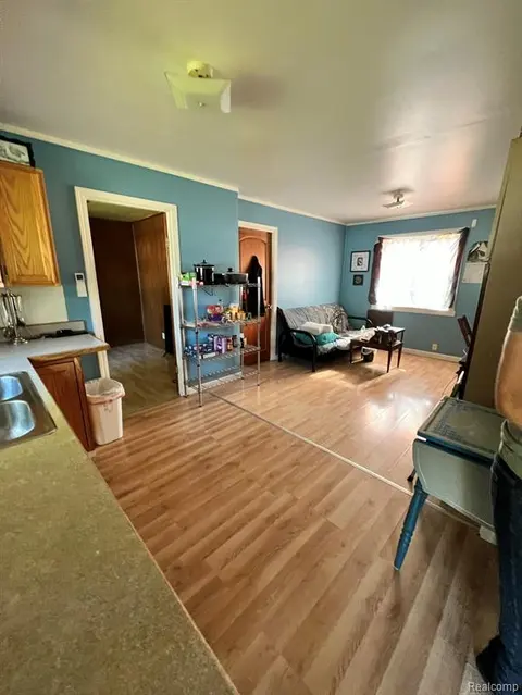 2221 Salt Street, Saginaw MI 48602 1267 photo 4