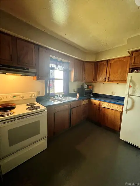2500 Salt Street, Saginaw MI 48602 1055 photo 3