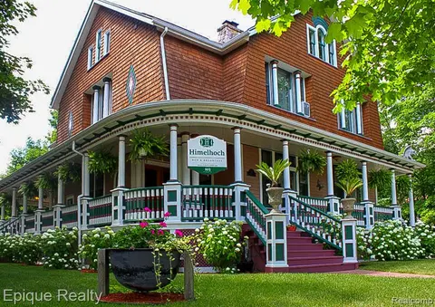 103 N Almer Street, Caro MI 48723 1551 photo 2