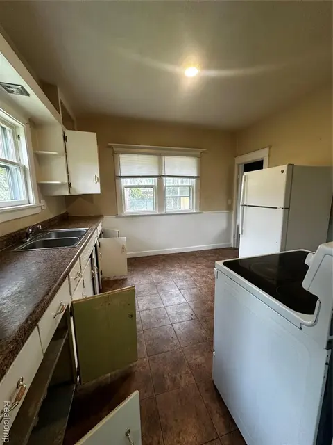 1818 N Woodbridge Street, Saginaw MI 48602 5110 photo 4