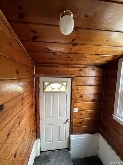 222 Borland Court, Saginaw MI 48602 3130 photo 5