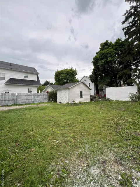 1616 State Street, Saginaw MI 48602 5244 photo 4