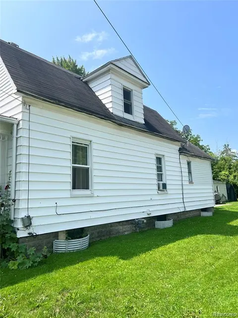 643 Thurman Street, Saginaw MI 48602 2834 photo 4
