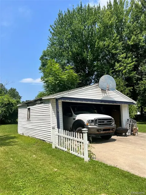 643 Thurman Street, Saginaw MI 48602 2834 photo 5