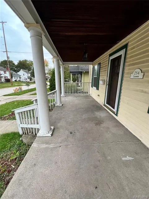 254 Lockwood Street, Saginaw MI 48602 3026 photo 2