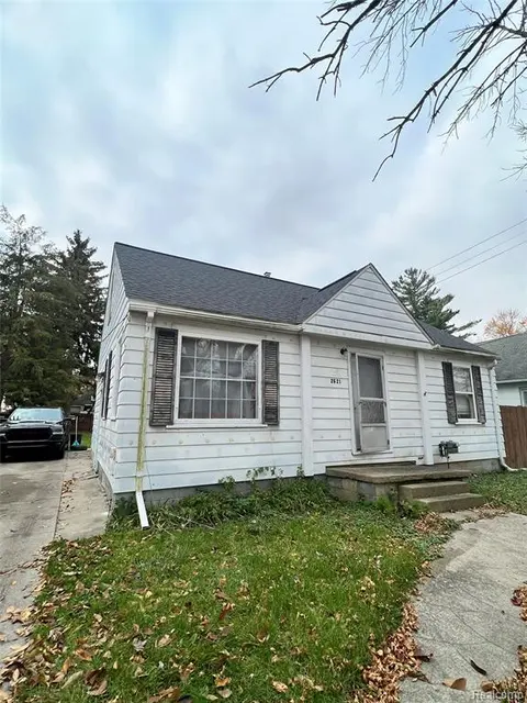 2521 Stobbe Street, Saginaw MI 48602 4058 photo 2