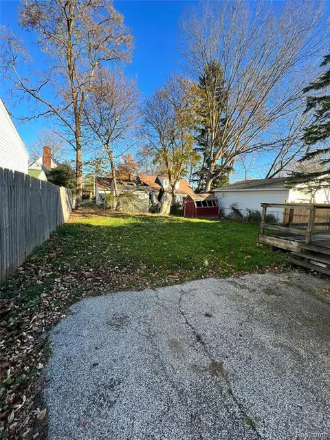 1946 Gratiot Avenue, Saginaw MI 48602 2766 photo 4