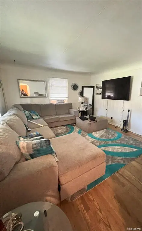 3116 Mackinaw Street, Saginaw MI 48602 3220 photo 5