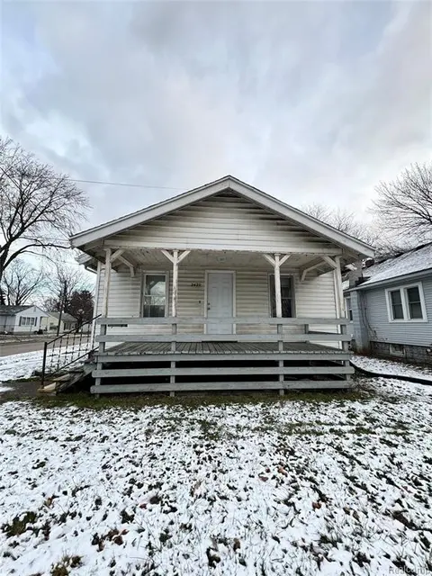 2420 Bay Street, Saginaw MI 48602 3826 photo 1