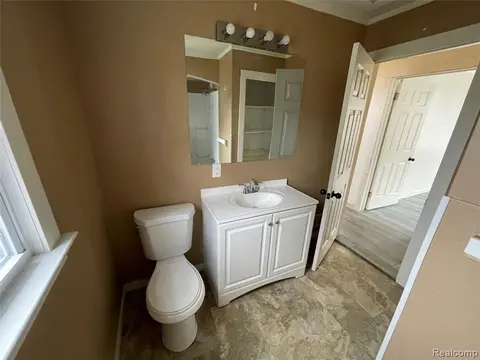 516 S Wheeler Street, Saginaw MI 48602 1750 photo 5
