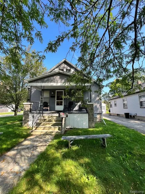 1620 Vermont Street, Saginaw MI 48602 1742 photo 2