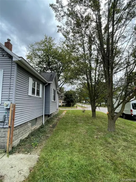1620 Vermont Street, Saginaw MI 48602 1742 photo 4