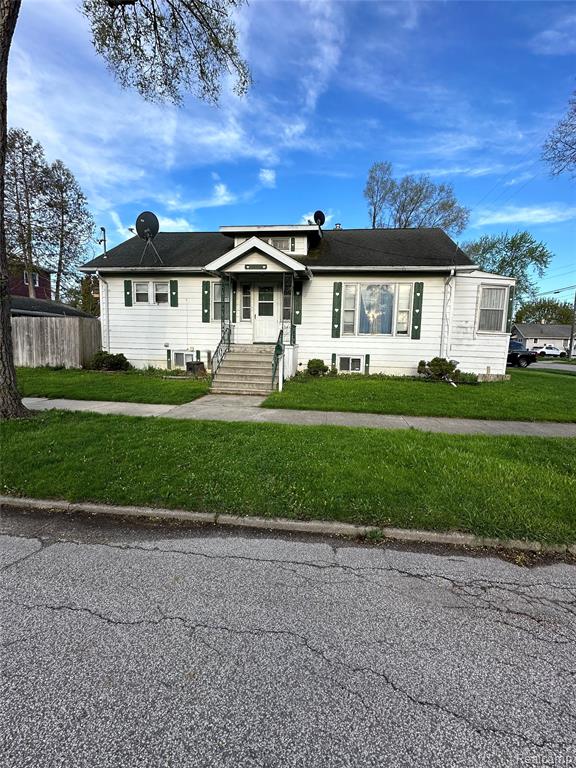 2341 N Clinton Street, Saginaw MI 48602 5070 photo 1