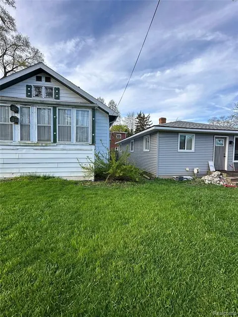2341 N Clinton Street, Saginaw MI 48602 5070 photo 2