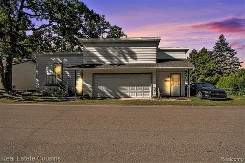 1734 Forest Road, Harrison MI 48625 photo 2