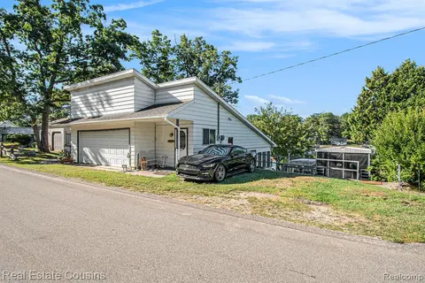 1734 Forest Road, Harrison MI 48625 photo 3