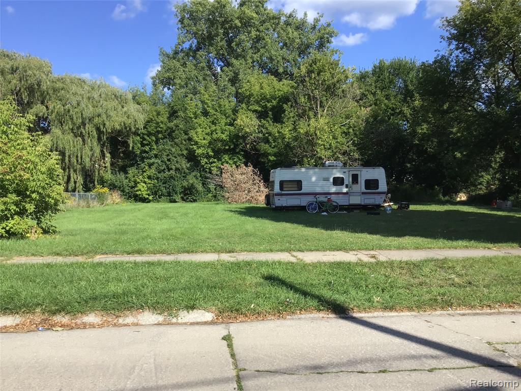 2420 Lynnwood Avenue, Saginaw MI 48601 3667 photo 1