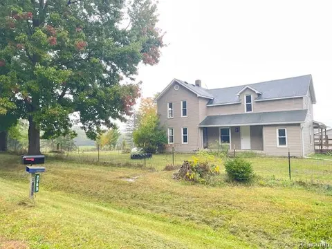 2753 E Snover Road, Mayville MI 48744 9530 photo 2