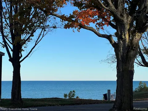 5767 Main Street, Lexington MI 48450 8866 photo 4