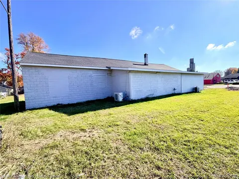 35 Wells Street, Croswell MI 48422 1138 photo 3