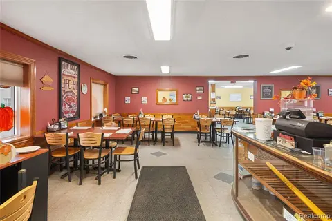 125 N Newton Street, Middleton MI 48856 5107 photo 5