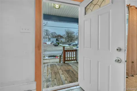 113 S Mason Street, Saginaw MI 48602 2345 photo 2