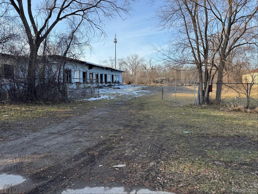 1221 N Niagara Street, Saginaw MI 48602 4743 photo 1